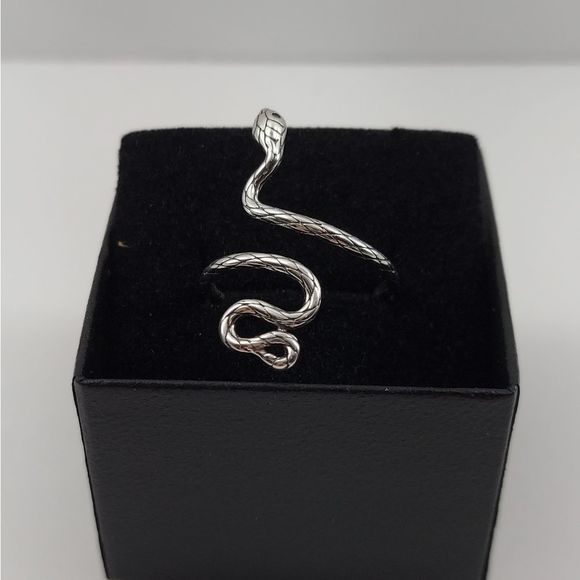 Jewelry - 925 Sterling Silver Snake Adjustable Ring